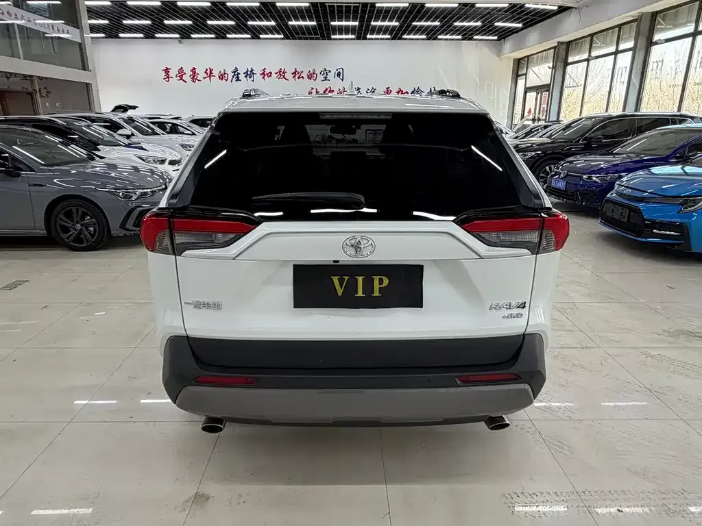 Toyota RAV4 2022 из CN, фото 4
