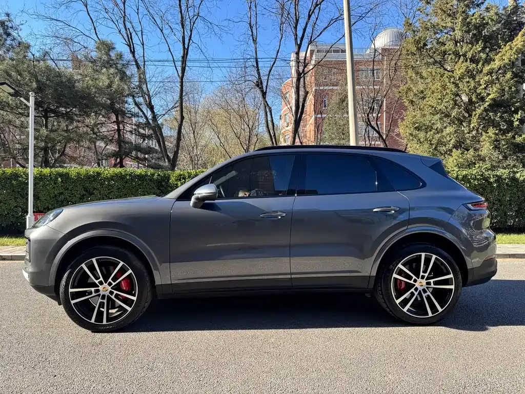 Porsche Cayenne — фото 3