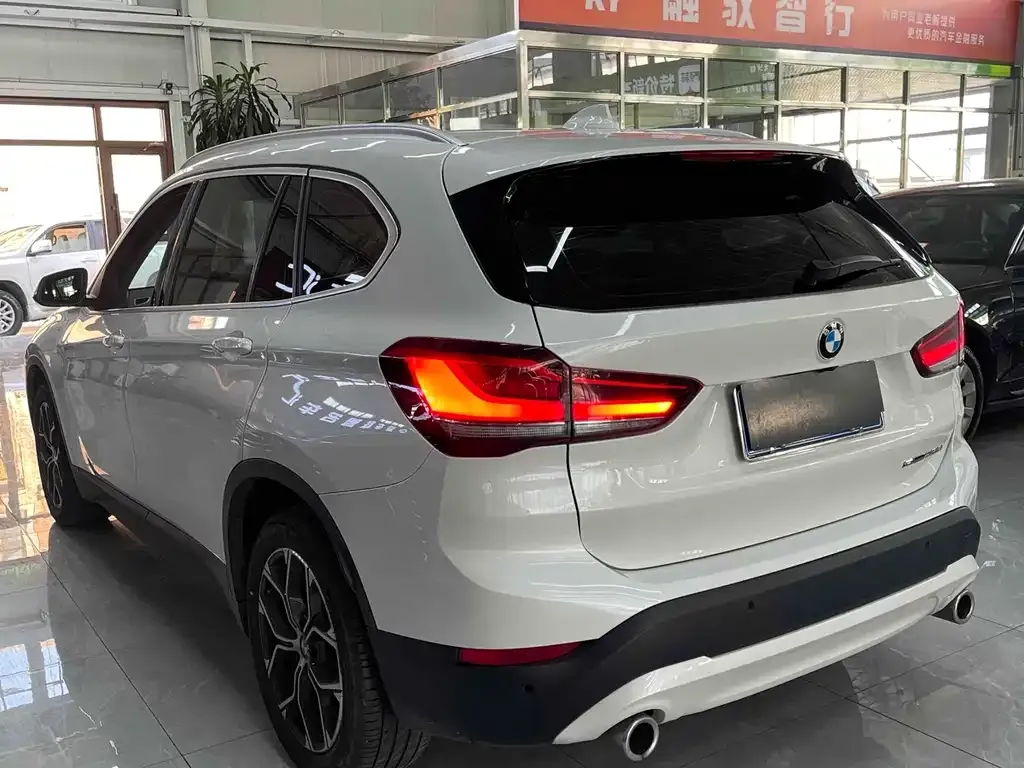 BMW X1 — фото 6