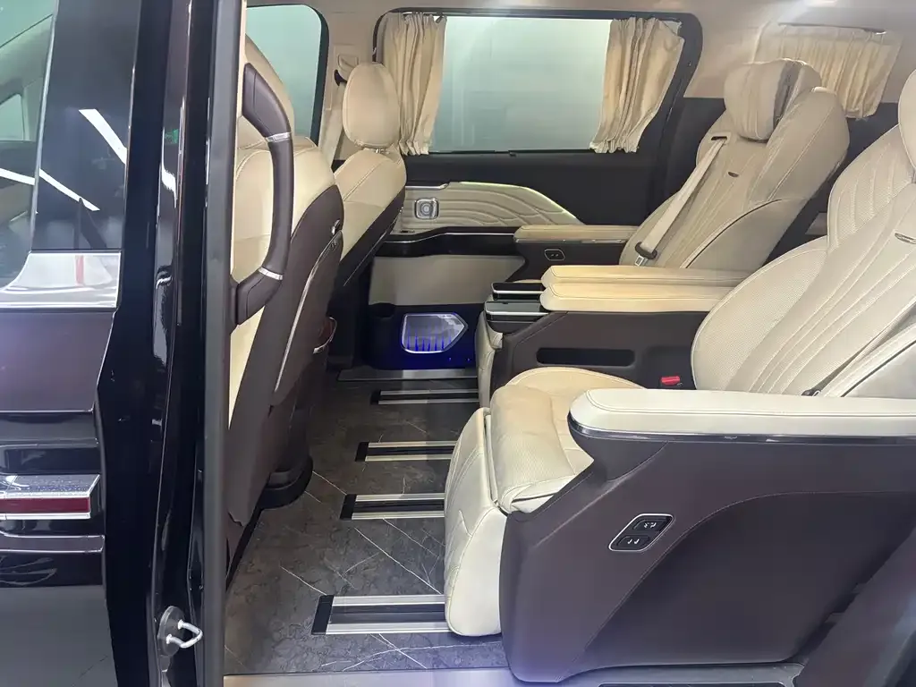 Hongqi HQ9 2022 из CN, фото 8