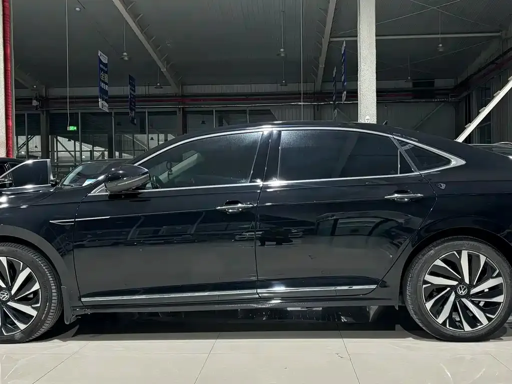 Volkswagen Passat 2022 из CN, фото 7