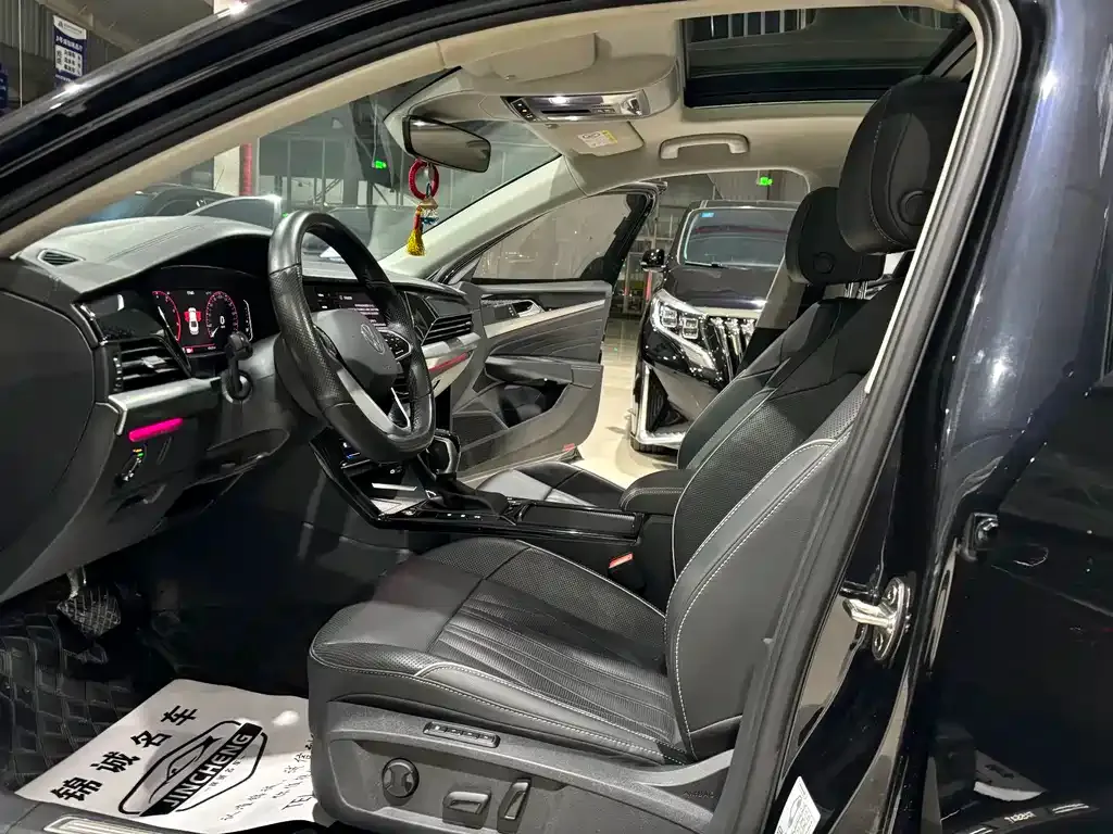Volkswagen Passat 2022 из CN, фото 8