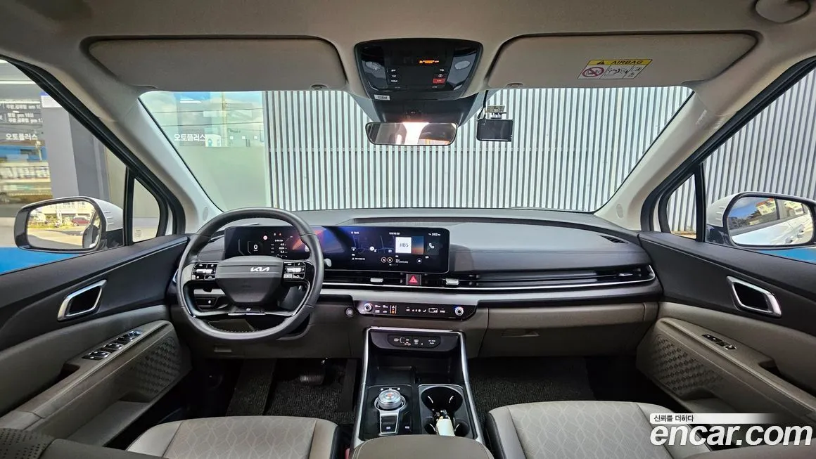 Kia Carnival — фото 10