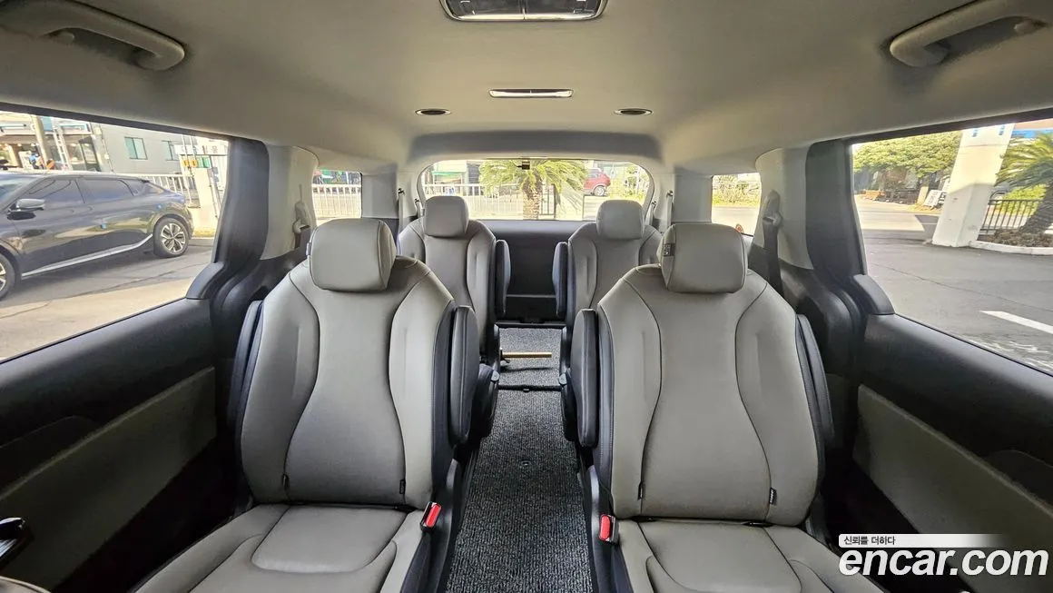 Kia Carnival — фото 9