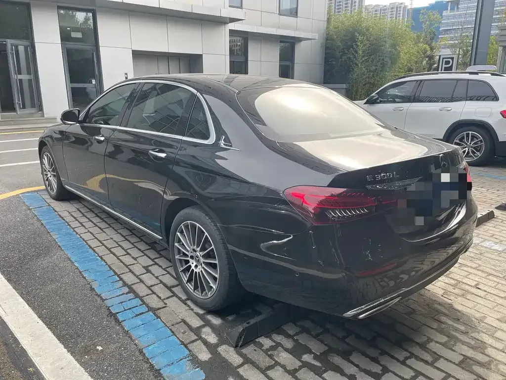 Mercedes-Benz E-Class 2022 из CN, фото 3
