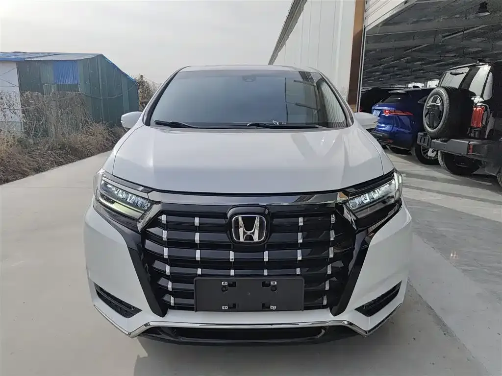 Honda Elysion 2022 из CN, фото 3