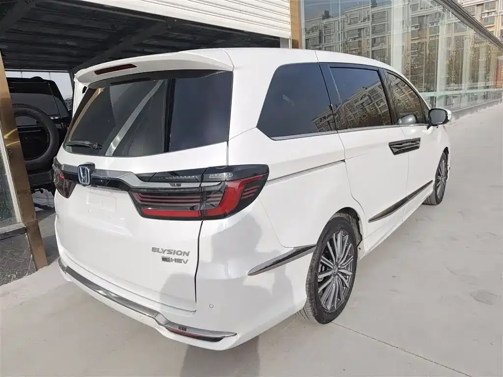 Honda Elysion 2022 из CN, фото 7