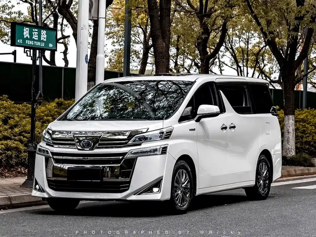 Toyota Vellfire 2021 из CN, фото 1
