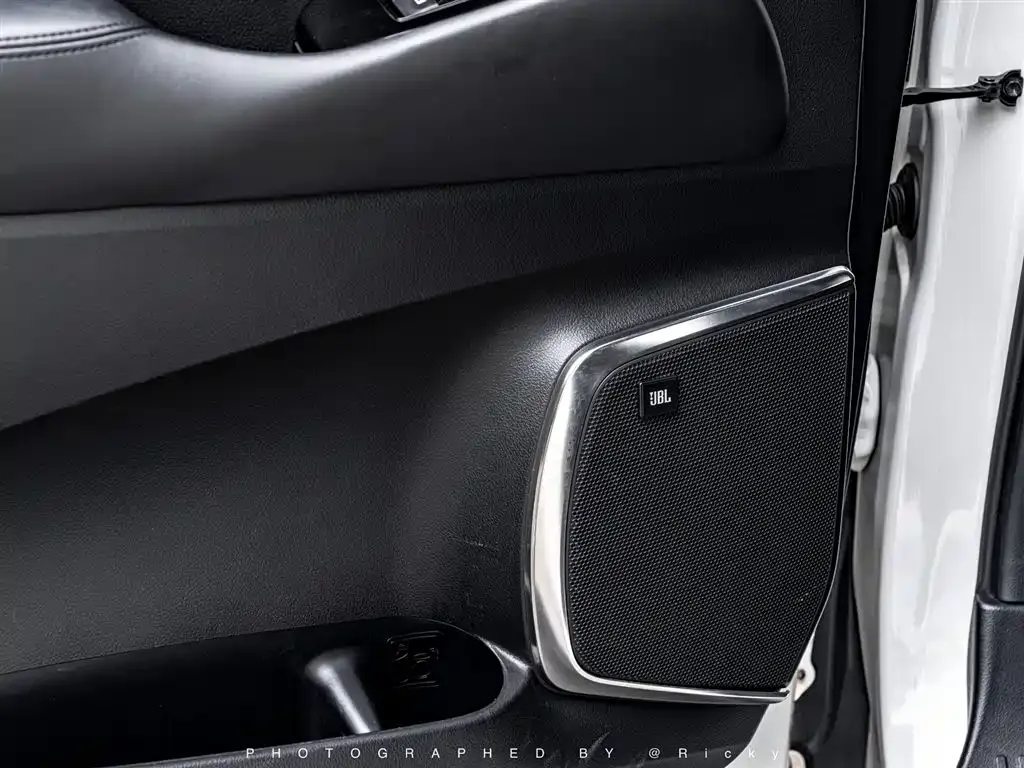 Toyota Vellfire 2021 из CN, фото 9