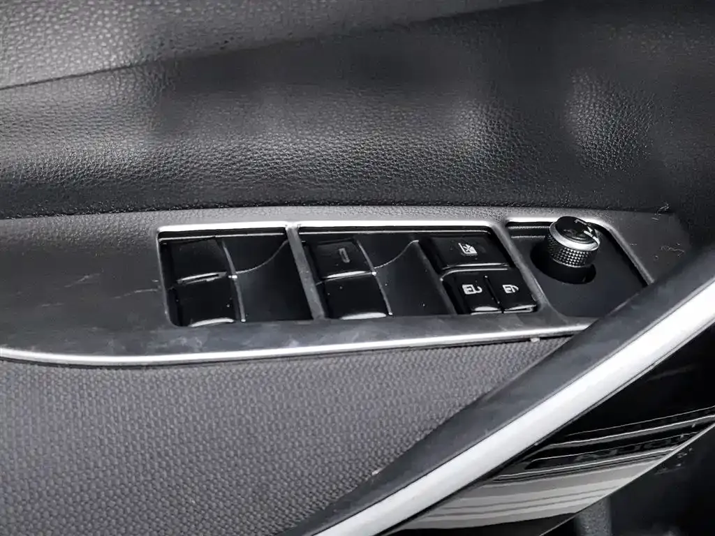 Toyota Corolla 2023 из CN, фото 9