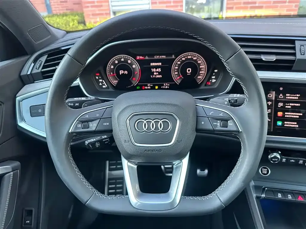 Audi Q3 2025 из CN, фото 10
