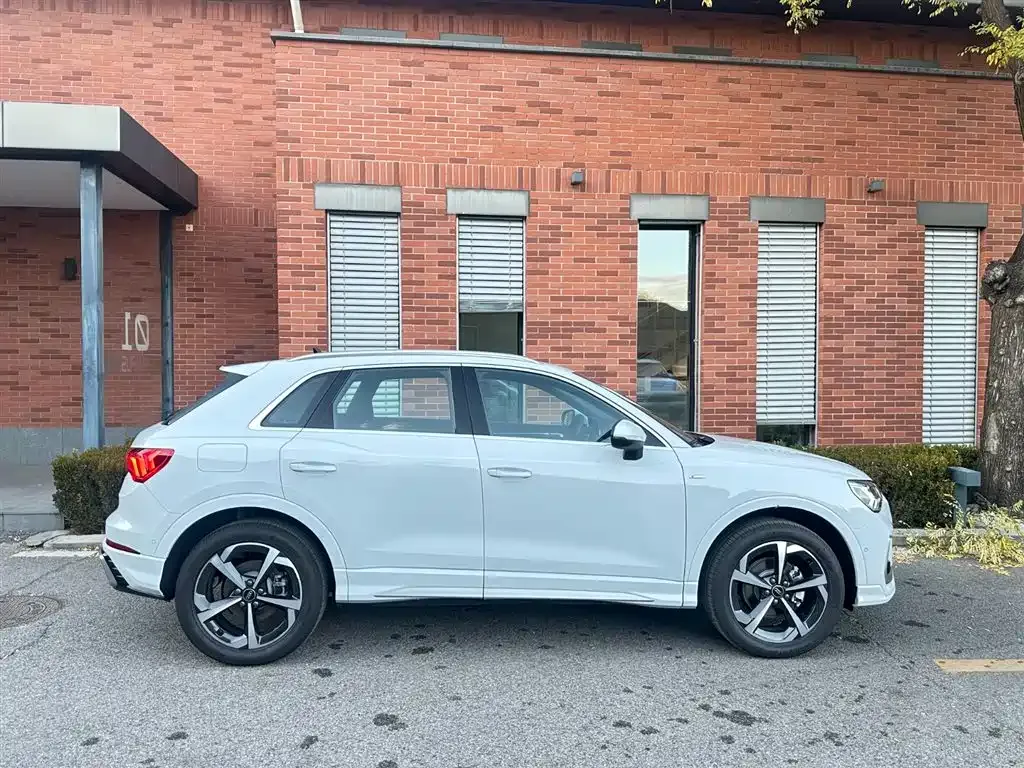 Audi Q3 2025 из CN, фото 3