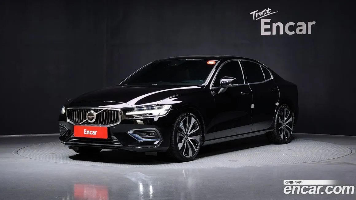 Volvo S60 2023 из KR, фото 1