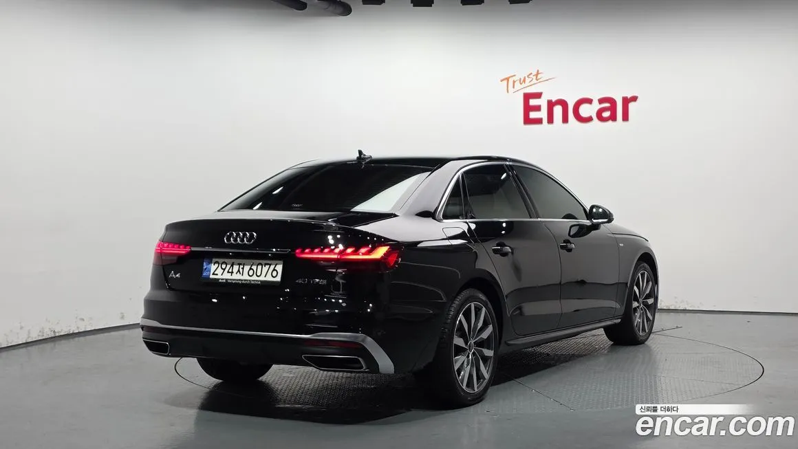 Audi A4 2023 из KR, фото 2