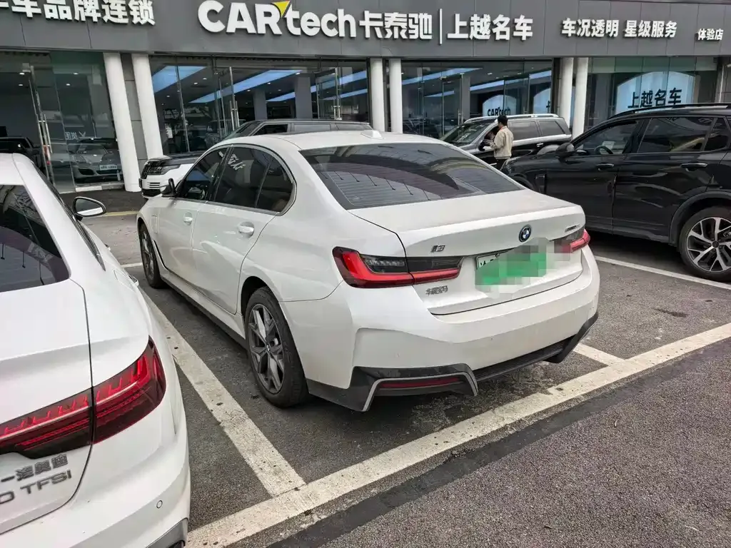 BMW i3 2025 из CN, фото 2