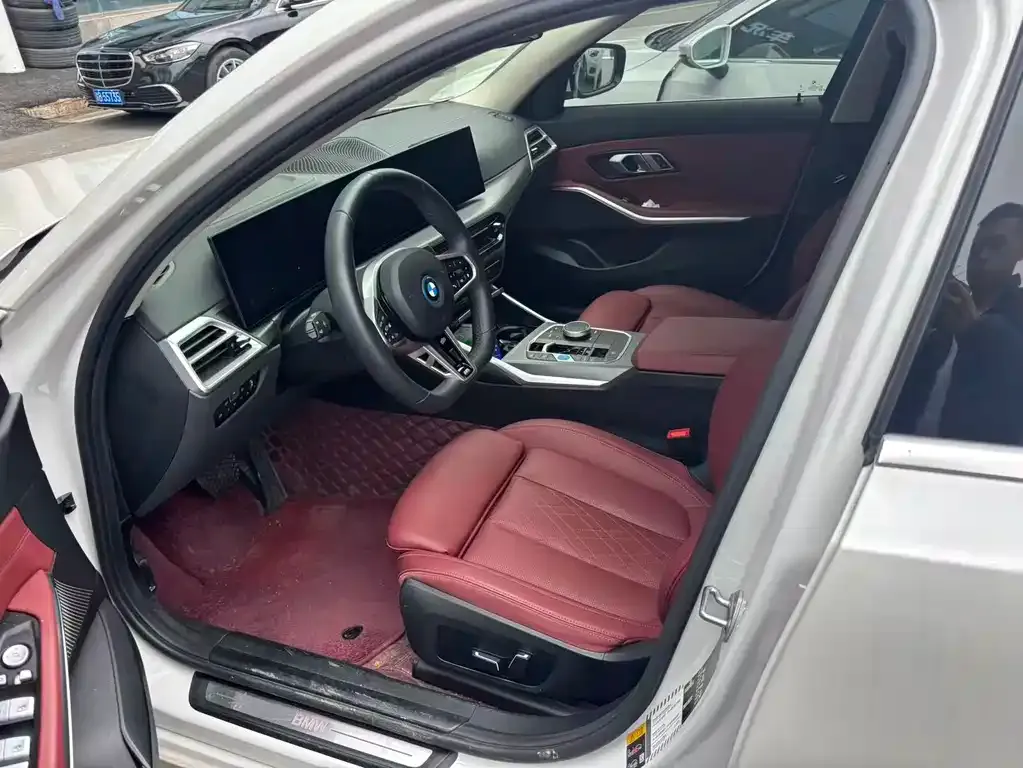 BMW i3 2025 из CN, фото 3