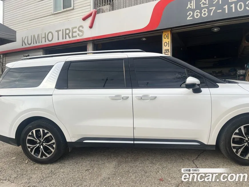 Kia Carnival — фото 4
