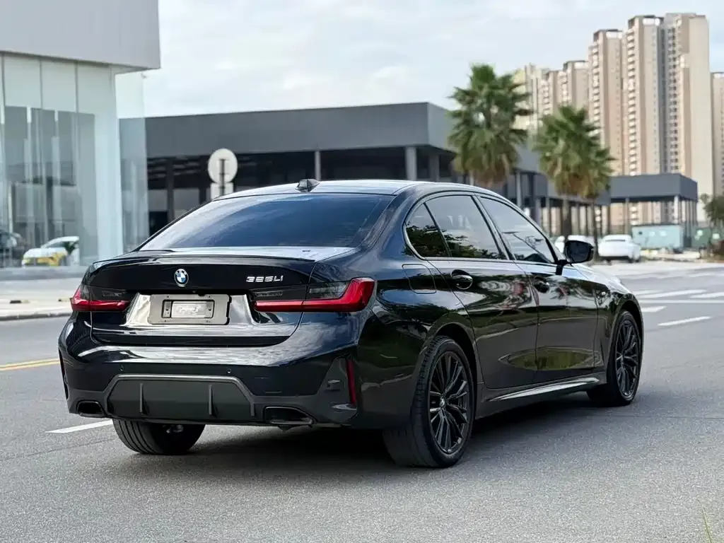 BMW 3 Series 2023 из CN, фото 4