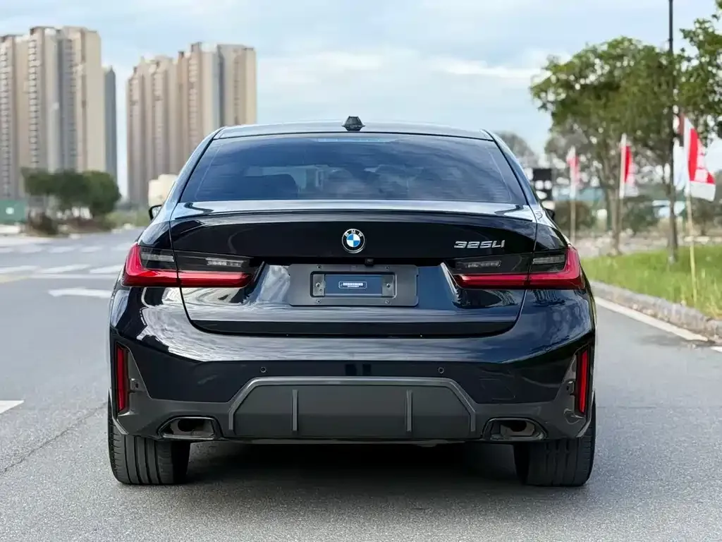 BMW 3 Series 2023 из CN, фото 5