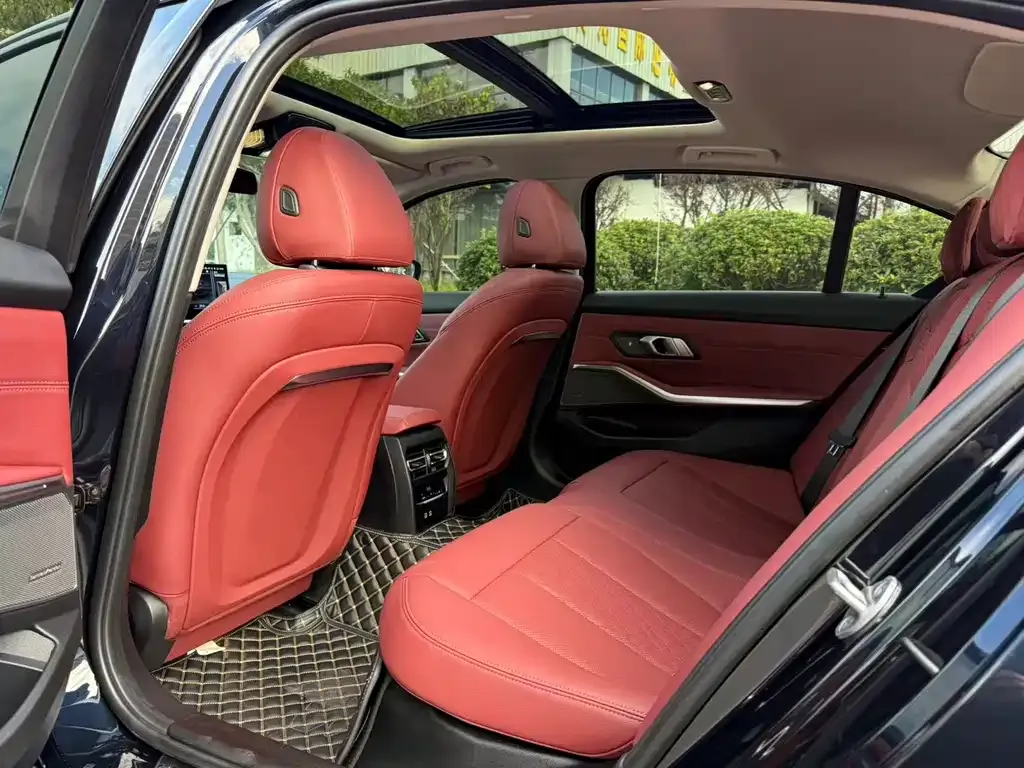 BMW 3 Series 2023 из CN, фото 8