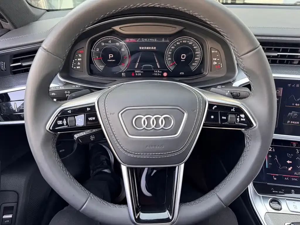 Audi A6L — фото 5