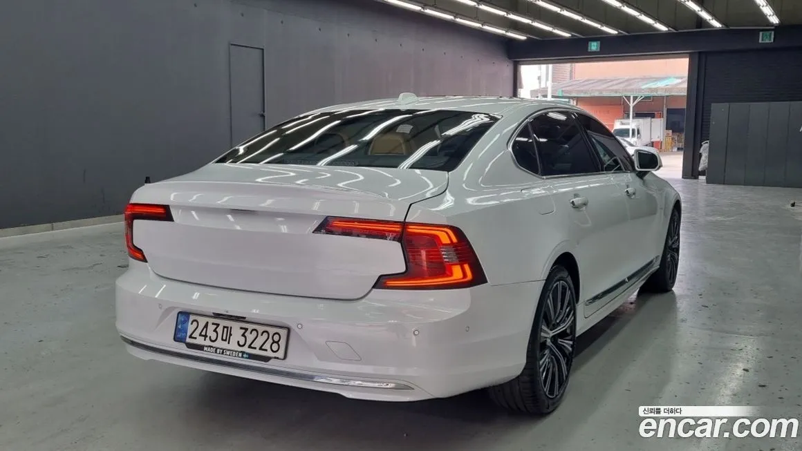 Volvo S90 — фото 3