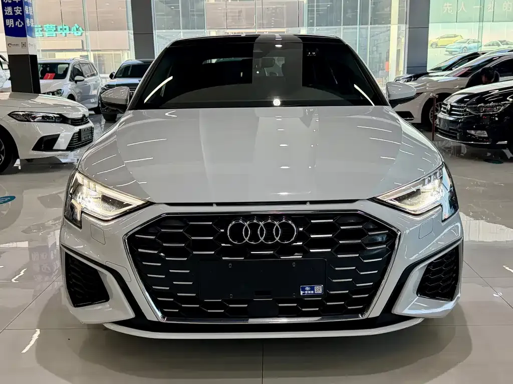 Audi A3 2022 из CN, фото 2