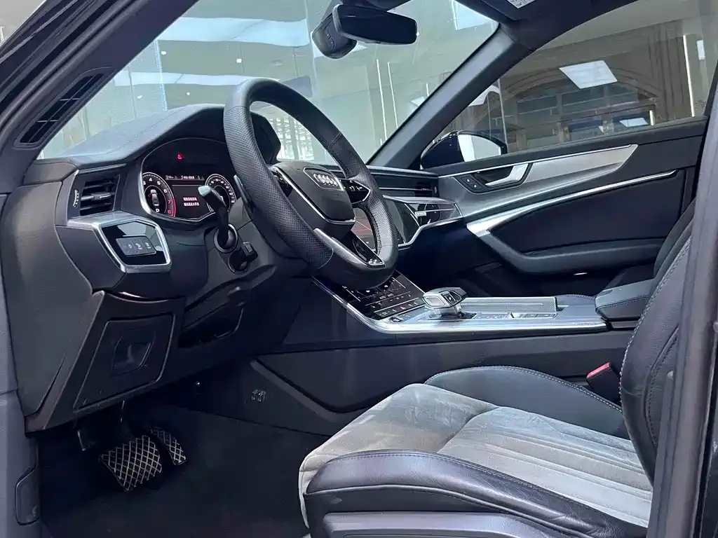 Audi A6L 2022 из CN, фото 4