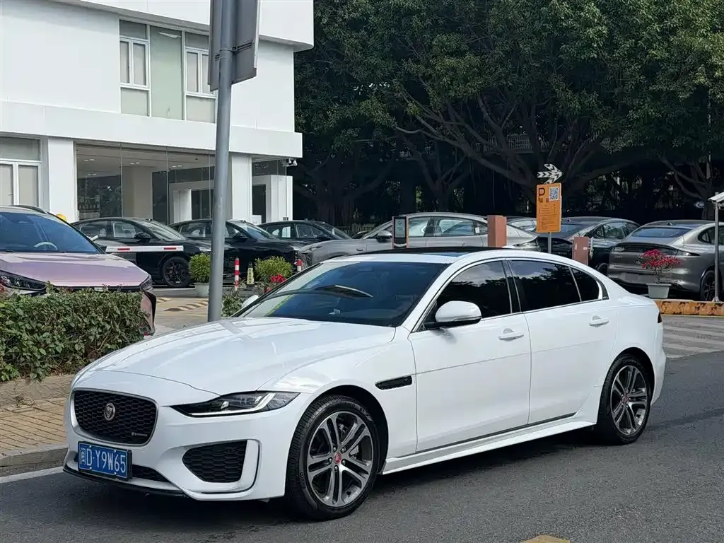 Jaguar XEL — фото 1