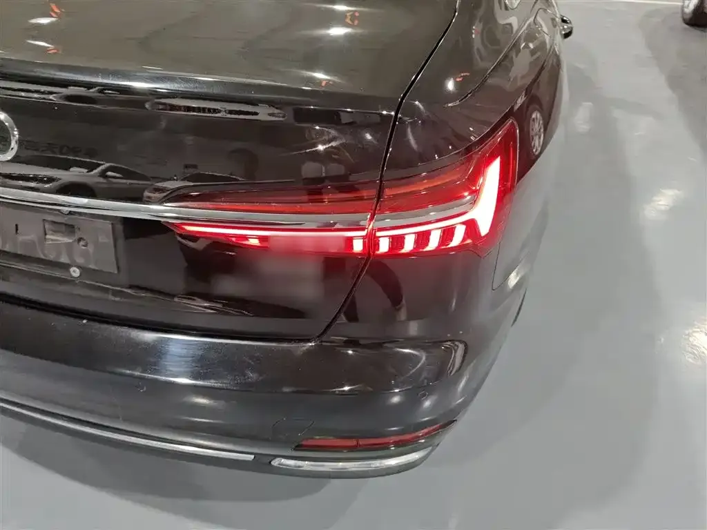 Audi A6L 2022 из CN, фото 8