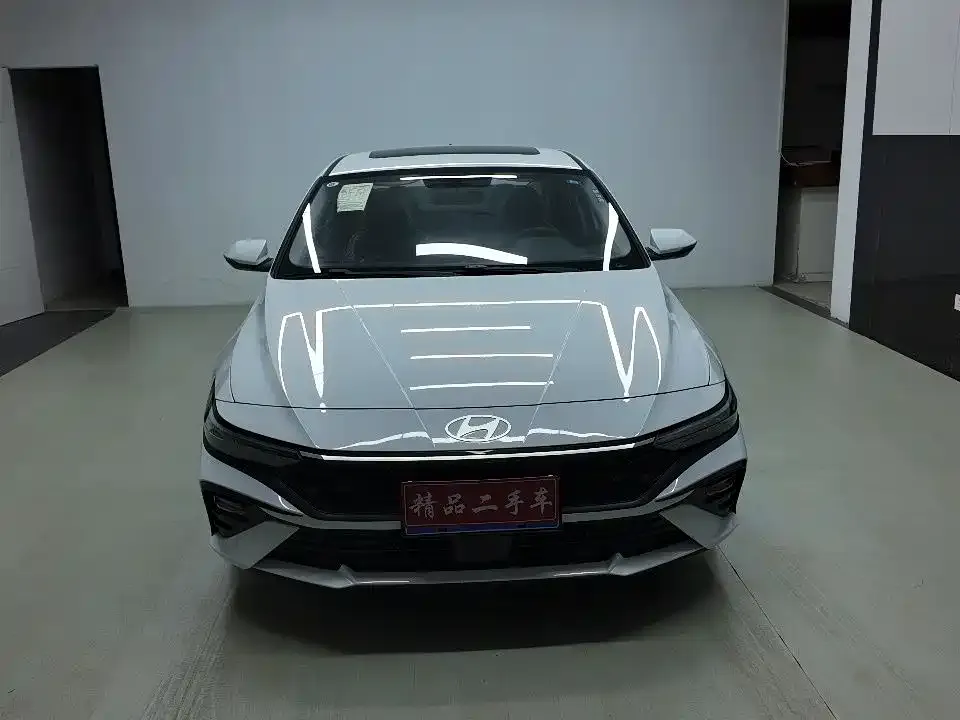 Hyundai Elantra — фото 3