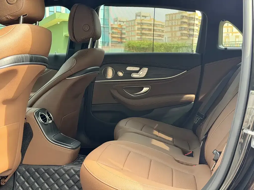 Mercedes-Benz E-Class 2024 из CN, фото 9