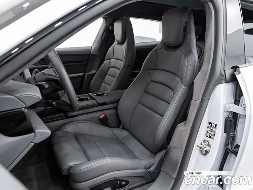 Porsche Taycan 2025 из KR, фото 10