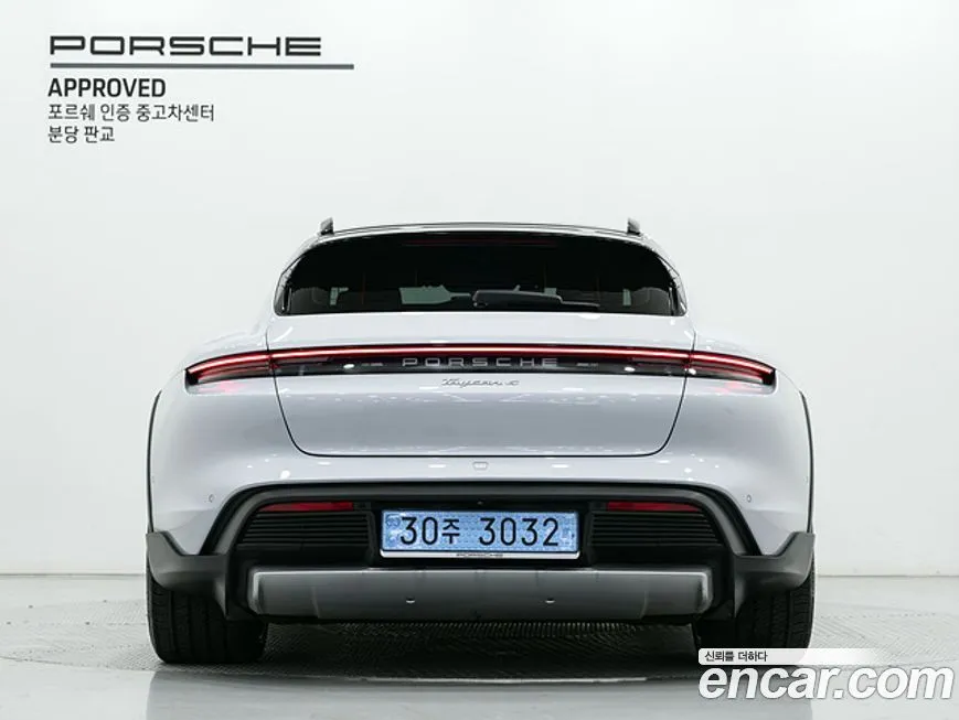 Porsche Taycan 2025 из KR, фото 4