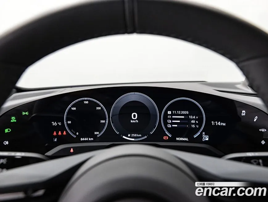Porsche Taycan 2025 из KR, фото 8