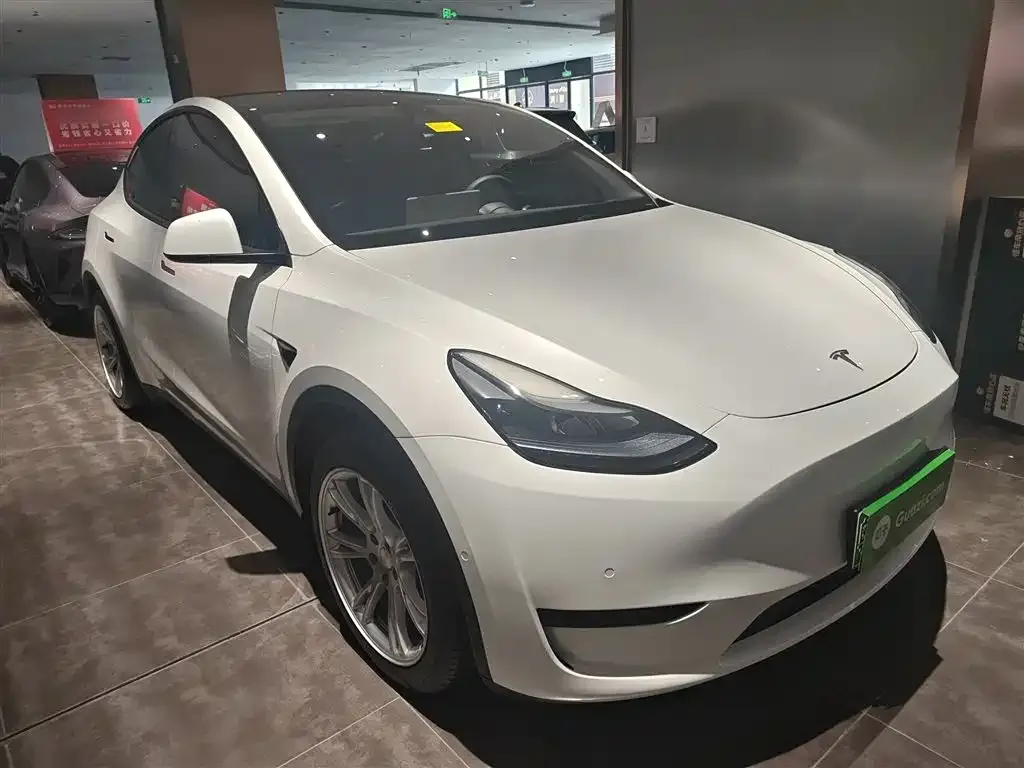 Tesla Model Y 2023 из CN, фото 4