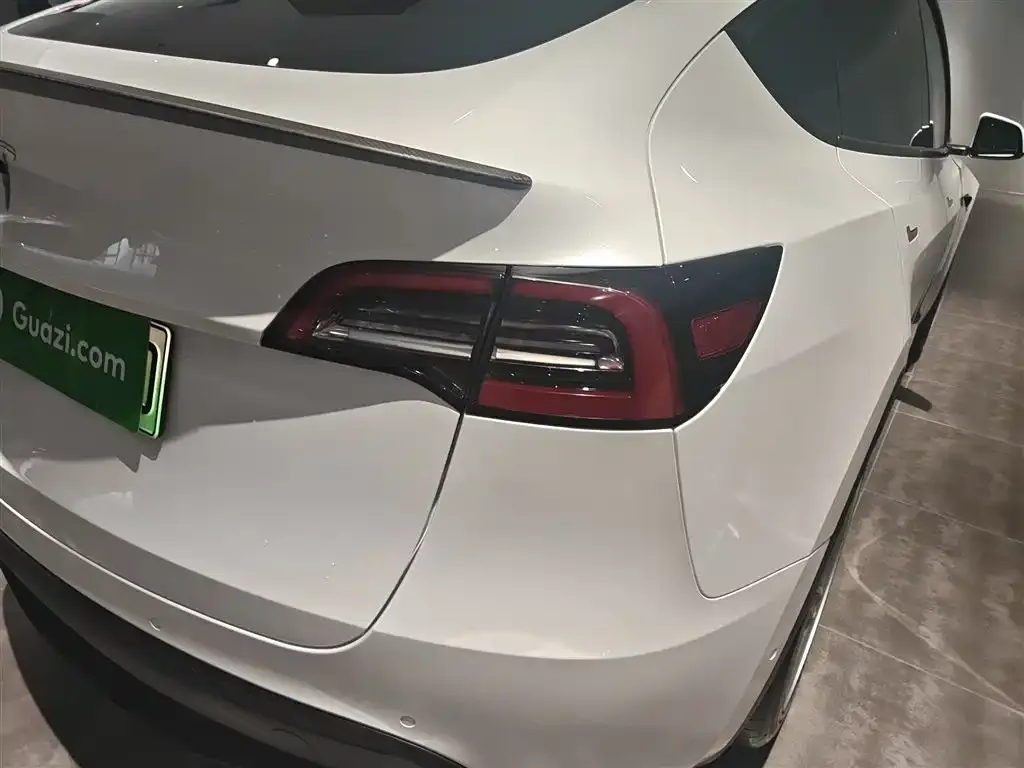 Tesla Model Y 2023 из CN, фото 8