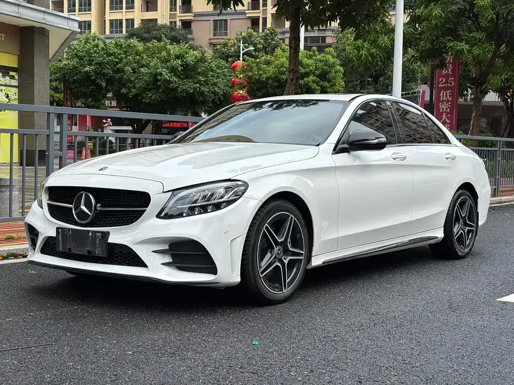 Mercedes-Benz C-Class — фото 1
