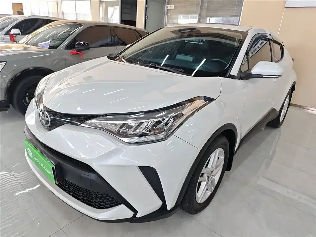 Toyota C-HR — фото 2
