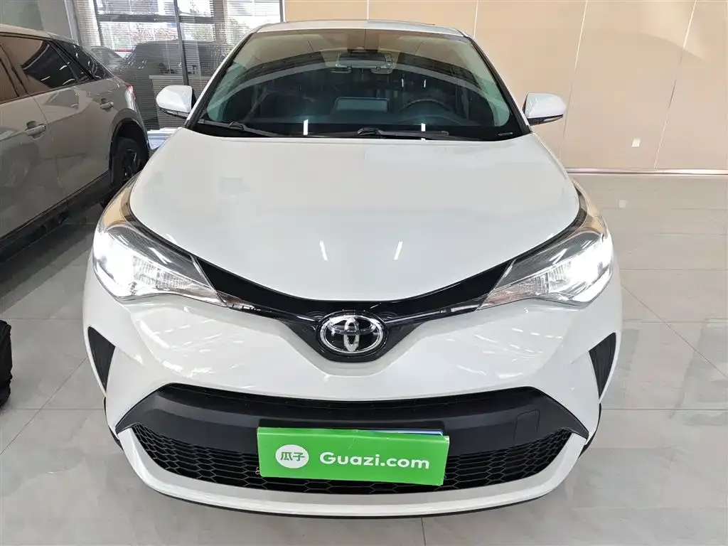 Toyota C-HR — фото 3