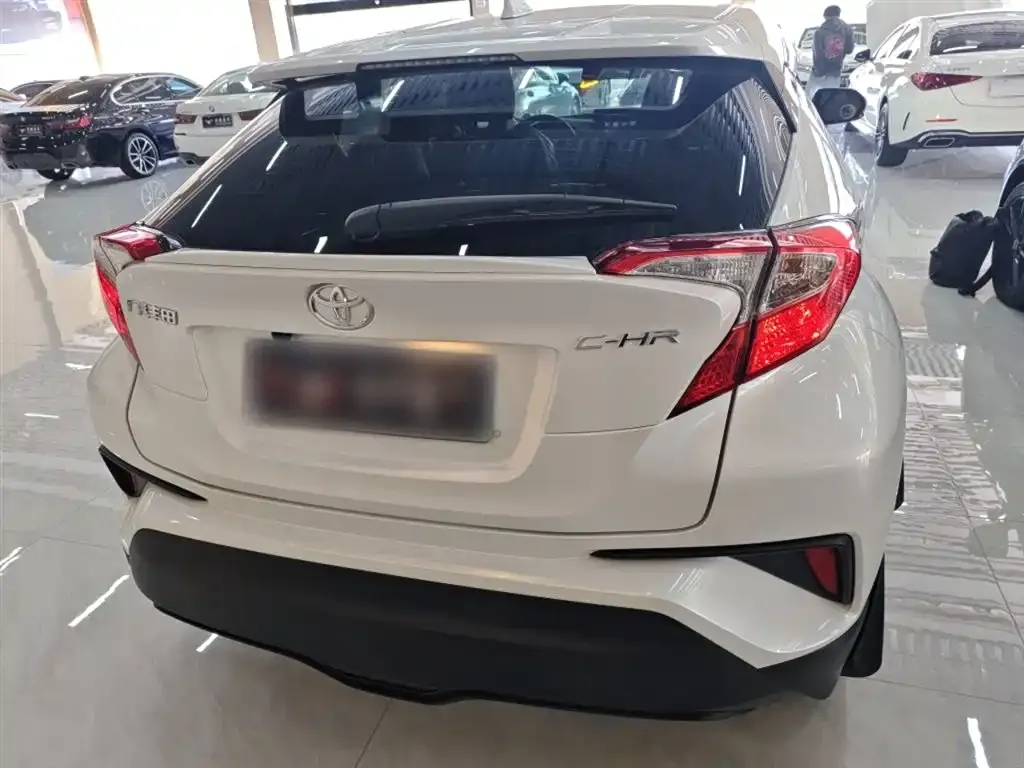 Toyota C-HR — фото 6