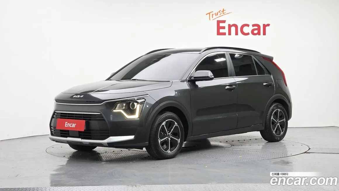Kia Niro — фото 1