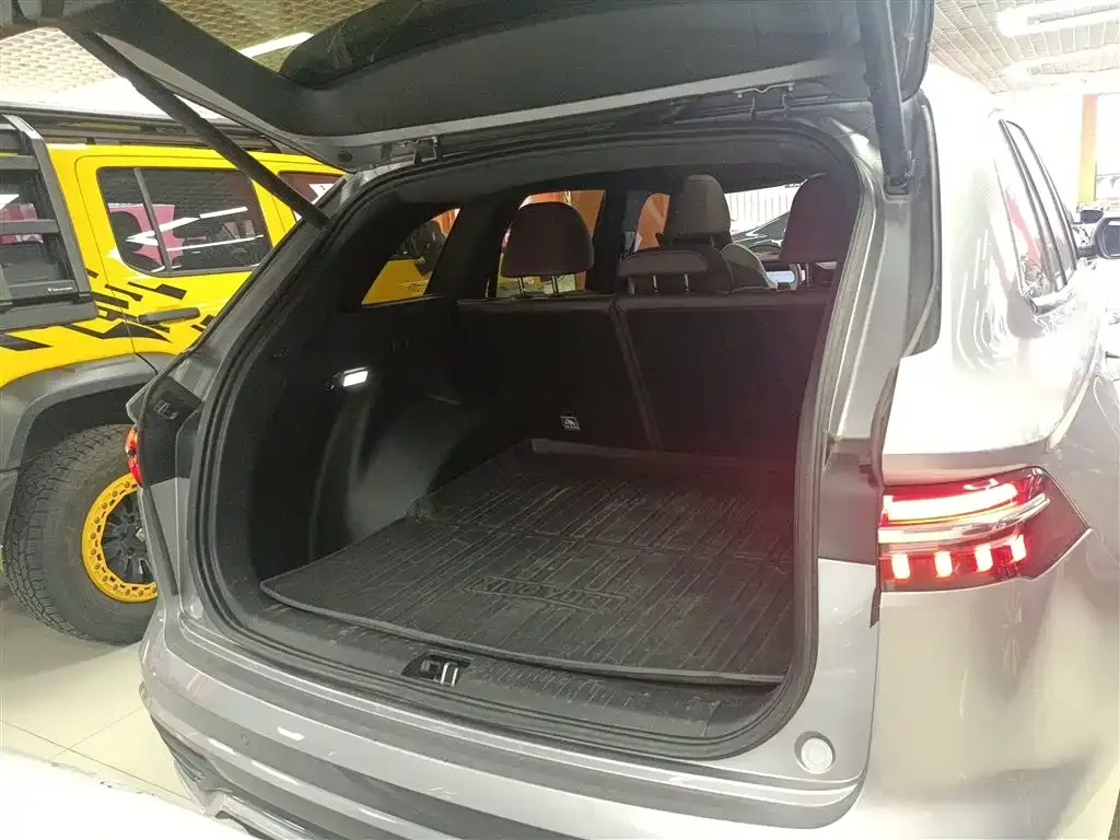 Geely Xingyue L 2023 из CN, фото 9