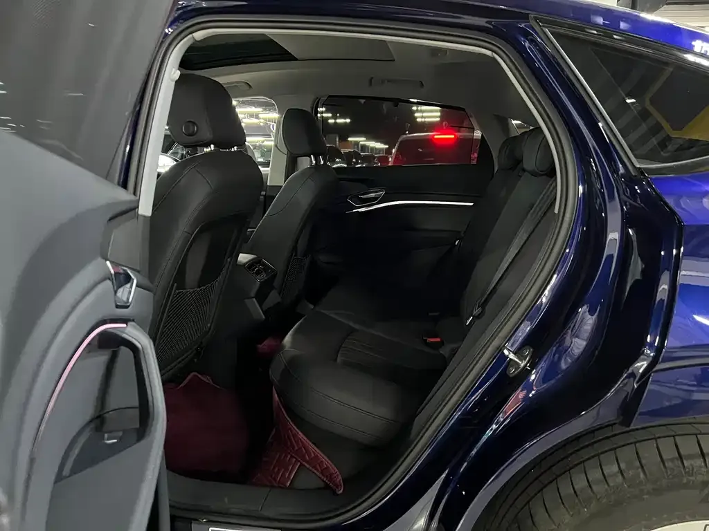 Audi e-tron (Import) 2022 из CN, фото 7
