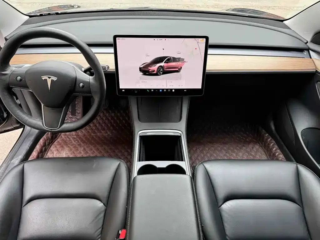 Tesla Model 3 — фото 5