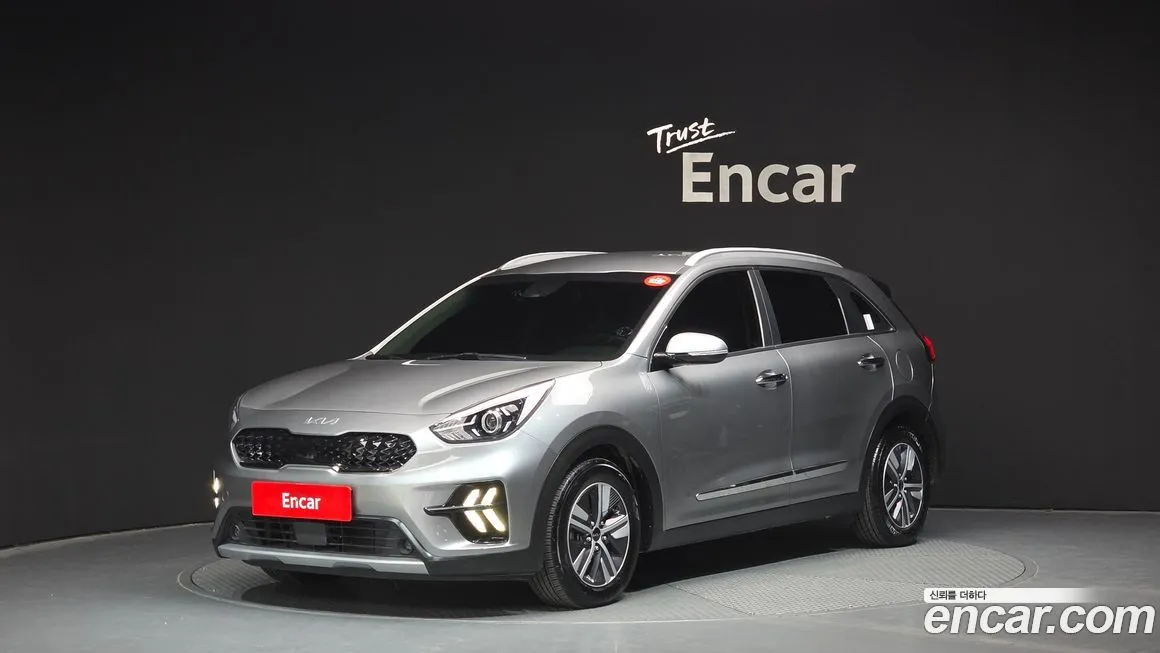 Kia Niro — фото 1