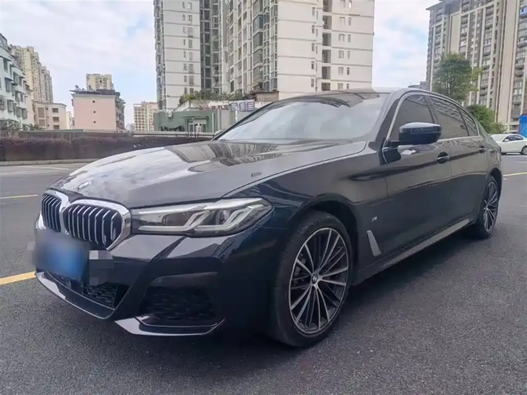 BMW 5 Series — фото 1