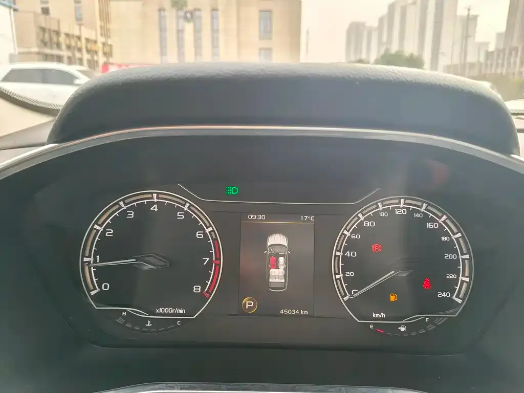 Geely Binyue — фото 10