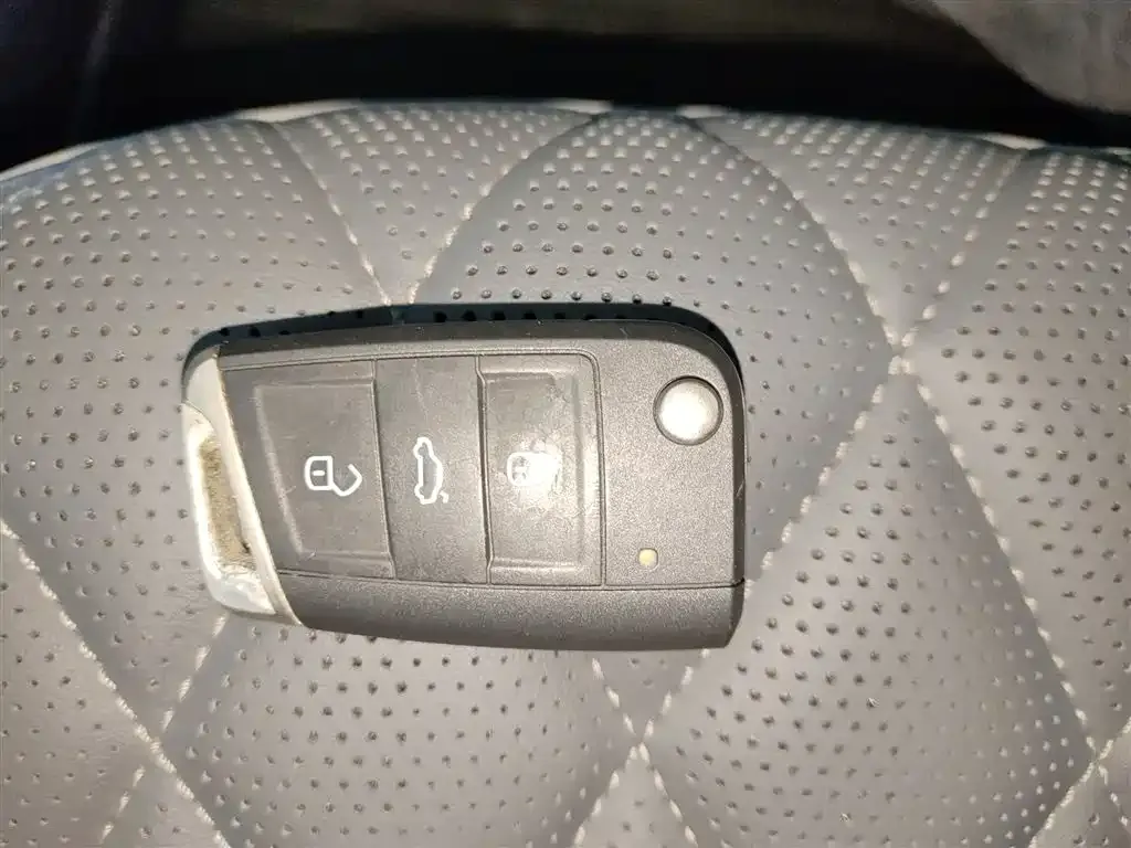 Volkswagen Sagitar 2025 из CN, фото 9
