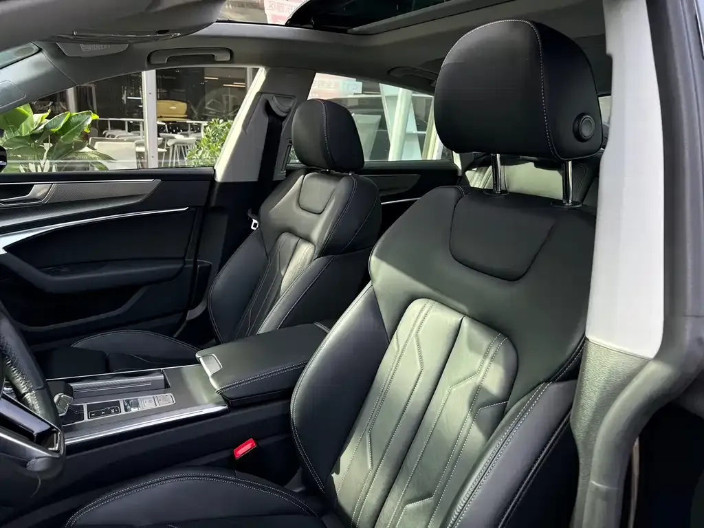 Audi A7 2024 из CN, фото 9
